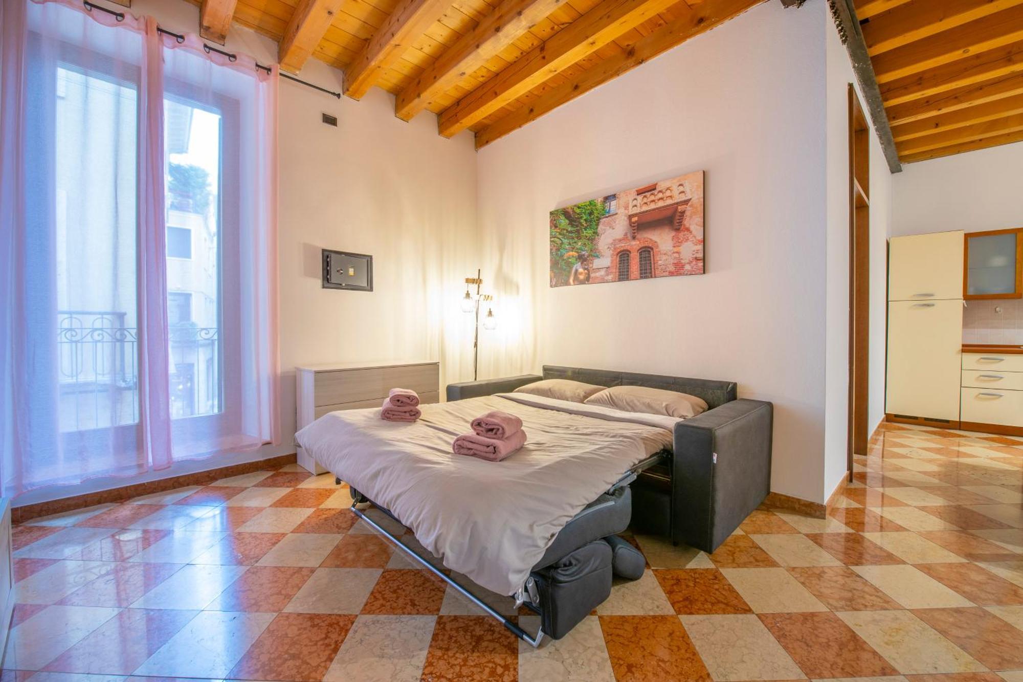 -Near Arena & Giuletta- Pet Friendly Mazzini Palace Verona Esterno foto